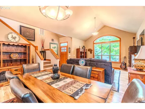 703 SE Anderson Ln, Gresham, OR 97080 photo 17
