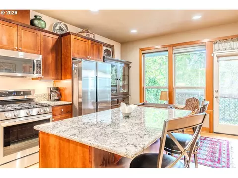 703 SE Anderson Ln, Gresham, OR 97080 photo 14