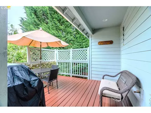 703 SE Anderson Ln, Gresham, OR 97080 photo 9
