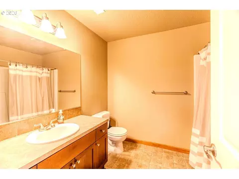 703 SE Anderson Ln, Gresham, OR 97080 photo 26