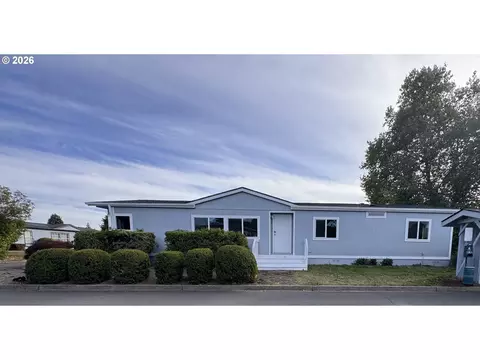 1145 SW Cypress St #42, Mcminnville, OR 97128