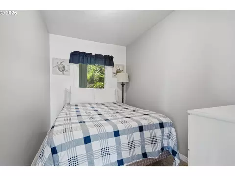 Bedroom - 1625 Rosenberg Loop, Oceanside, OR 97134 photo 4 of 4
