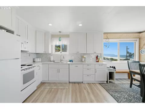 Kitchen - 1625 Rosenberg Loop, Oceanside, OR 97134 photo 3 of 4