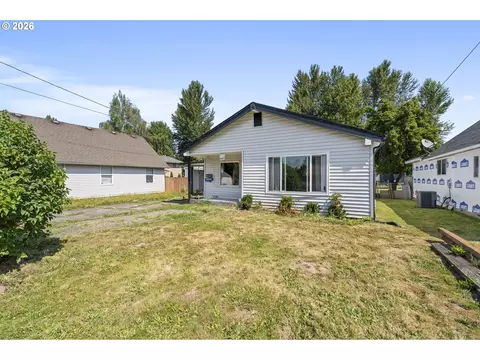 1101 Elm St, Kelso, WA 98626
