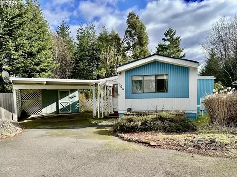 605 Shorepines Vis, Coos Bay, OR 97420