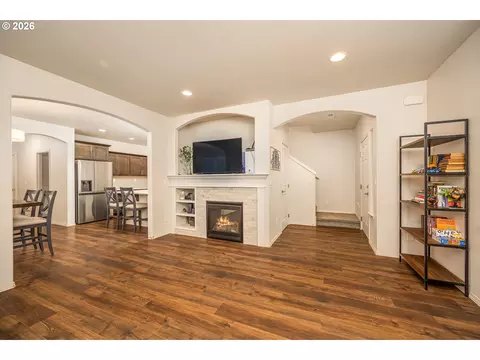 Living - 22447 Noti Loop, Noti, OR 97461 photo 1 of 2