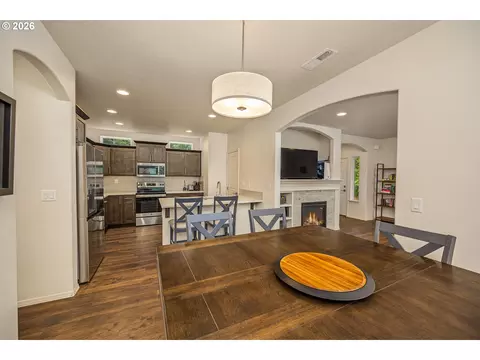 Dining - 22447 Noti Loop, Noti, OR 97461 photo 2 of 2