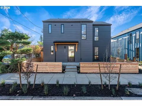 5498 SE Boise St, Portland, OR 97206