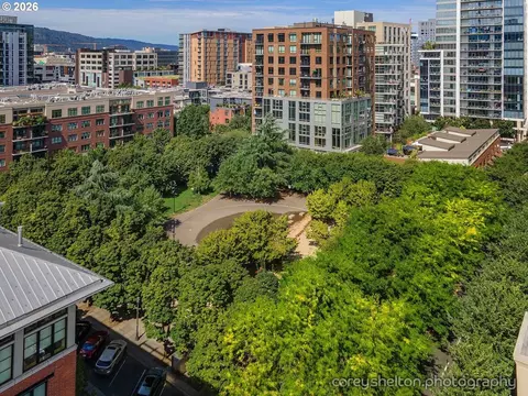 922 NW 11th Ave #404, Portland, OR 97209