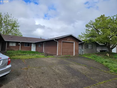 684686 W Quinalt St, Springfield, OR 97477