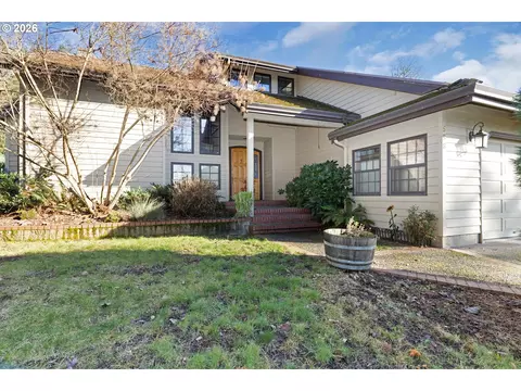 598 Winter Creek Ln, Roseburg, OR 97471