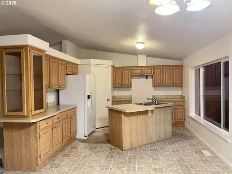 11211 Highway 36, Mapleton, OR 97453 photo 36