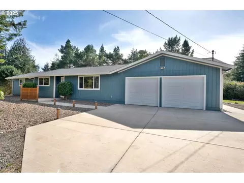 2034 45th St, Florence, OR 97439
