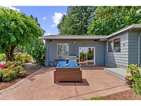 Exterior - 12737 NE Cedarbrook Rd, Aurora, OR 97002 photo 5 of 10