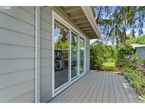 Exterior - 12737 NE Cedarbrook Rd, Aurora, OR 97002 photo 6 of 10