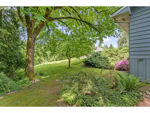 Exterior - 12737 NE Cedarbrook Rd, Aurora, OR 97002 photo 4 of 10