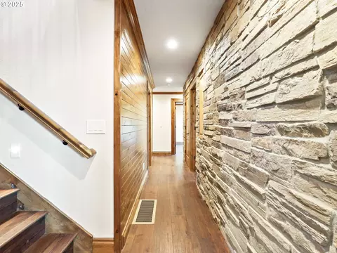 Entry Way - 30425 SE Haley Rd, Boring, OR 97009 photo 2 of 3