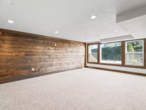Living - 30425 SE Haley Rd, Boring, OR 97009 photo 6 of 6