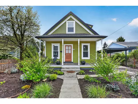 6124 NE Hoyt St, Portland, OR 97213