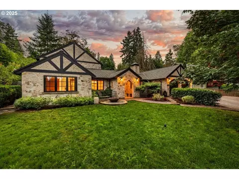 1724 Oak St, Lake Oswego, OR 97034