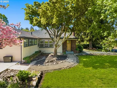 13706 NW Pioneer Rd, Portland, OR 97229