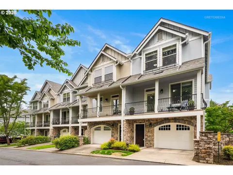 1902 NE 48th Way, Hillsboro, OR 97124