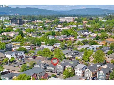 View/Area - 1733 Mill Aly, Eugene, OR 97401 photo 1 of 4