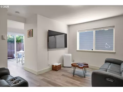 Living - 1733 Mill Aly, Eugene, OR 97401 photo 1 of 1