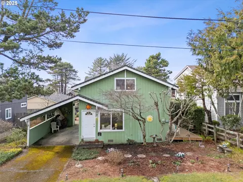 3423 NW Neptune Ave, Lincoln City, OR 97367