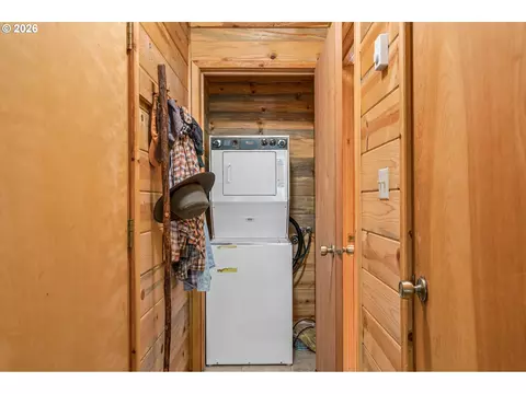 28320 E Road 20, Rhododendron, OR 97049 photo 29