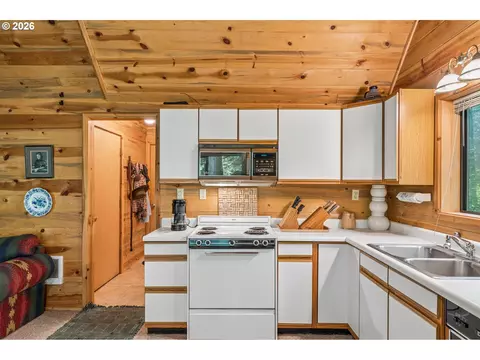 28320 E Road 20, Rhododendron, OR 97049 photo 21