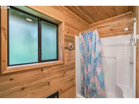 28320 E Road 20, Rhododendron, OR 97049 photo 28