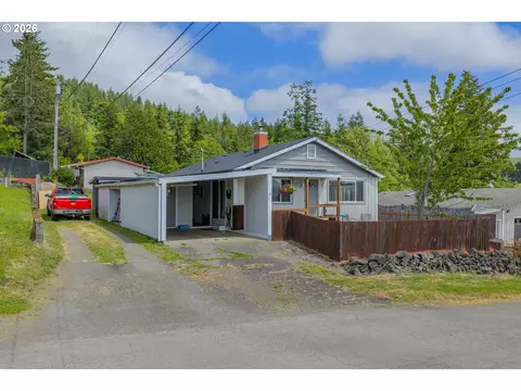 1543 19th St, Myrtle Point, OR 97458