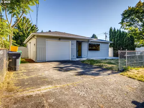 5921 SE Malden St, Portland, OR 97206