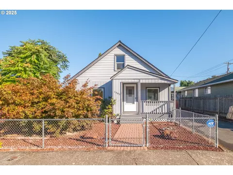 1385 Waller St, Salem, OR 97302