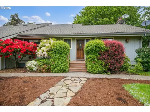 3904 Viewcrest Rd S, Salem, OR 97302