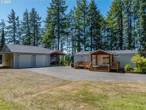 54787 Lee Valley Rd, Coquille, OR 97423