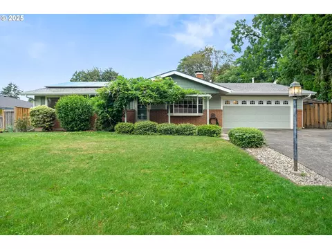 5273 SE Jackson St, Milwaukie, OR 97222