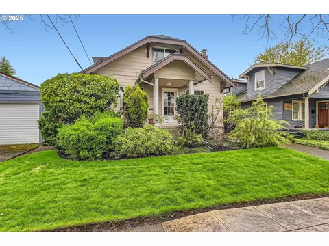 1325 SE Flavel St, Portland, OR 97202