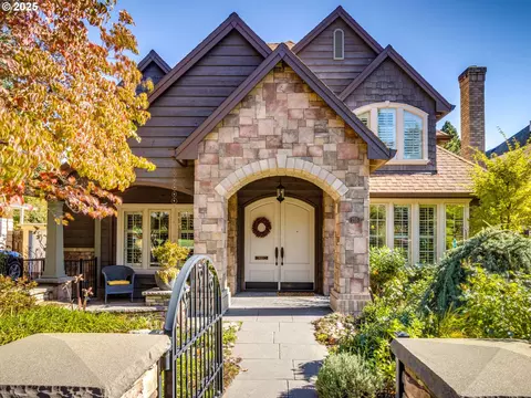 755 6th St, Lake Oswego, OR 97034