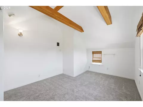 Bedroom - 2459 Miami Ln, Eugene, OR 97403 photo 5 of 10
