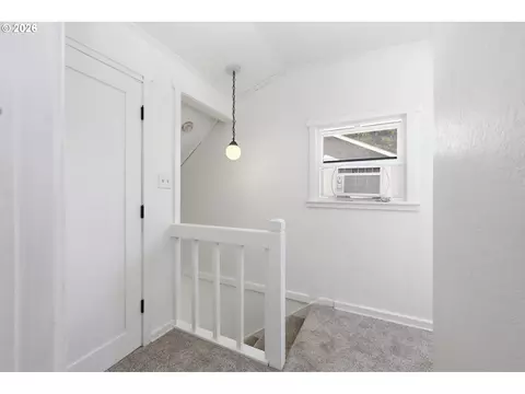 Entry Way - 2459 Miami Ln, Eugene, OR 97403 photo 4 of 4