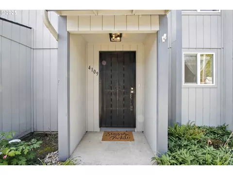 4109 NE 8th St, Gresham, OR 97030
