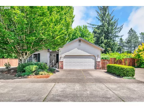 1041 Irving Rd, Eugene, OR 97404