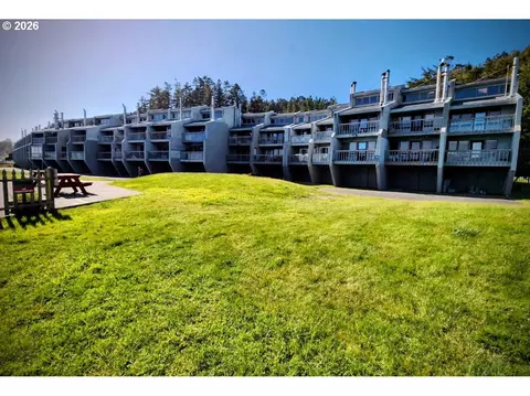 94304 Wedderburn Loop #437, Gold Beach, OR 97444