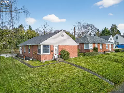 914 W 39th St, Vancouver, WA 98660