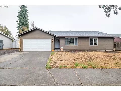 500 Angelee Ct, Lebanon, OR 97355