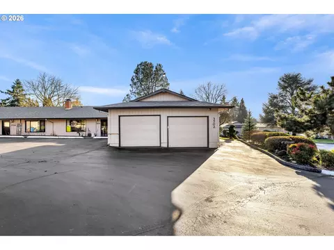 3702 NE 45th St #3702, Vancouver, WA 98661
