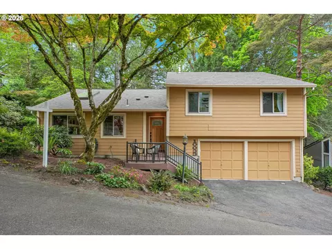 10033 SW Quail Post Rd, Portland, OR 97219