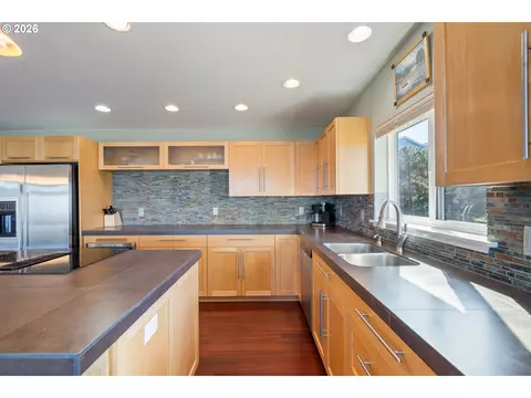 Kitchen - 175 Crescent St, Oceanside, OR 97134 photo 4 of 6